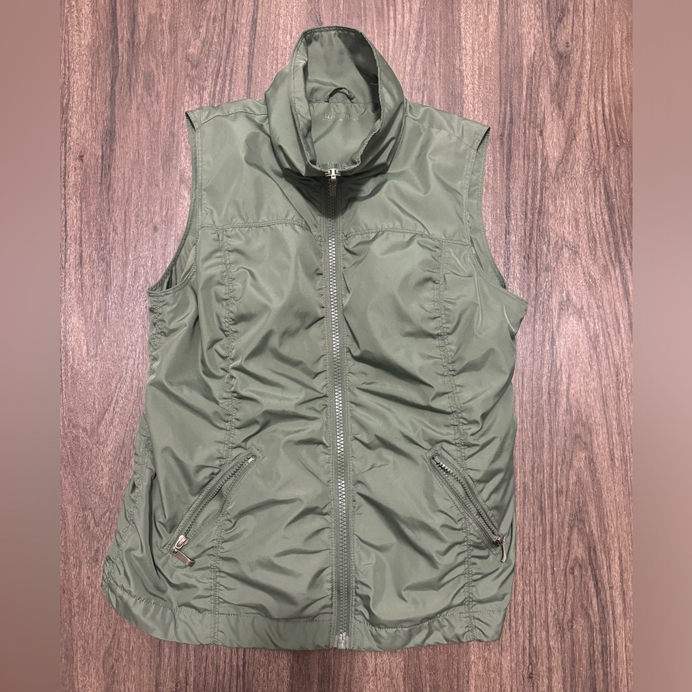 Medium vest